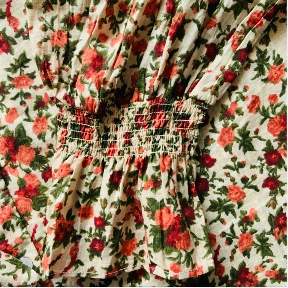 Free‎ People Floral Blouse with Tie Neck Long Sleeve Smocked  Ruffle Cuffs XS